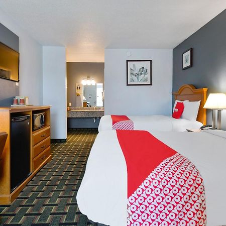 Oyo Hotel Lake Park - Valdosta Area Екстериор снимка