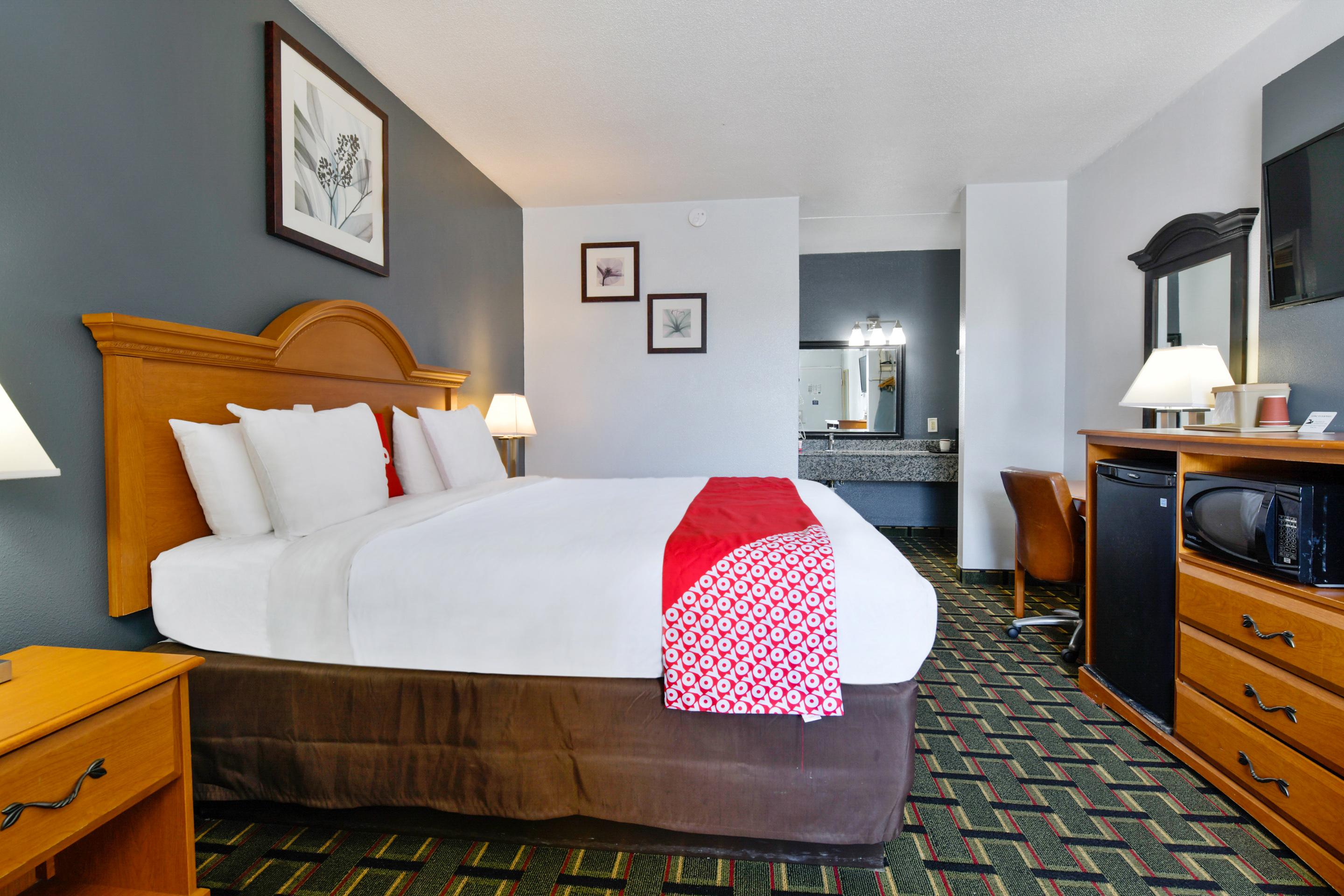 Oyo Hotel Lake Park - Valdosta Area Екстериор снимка