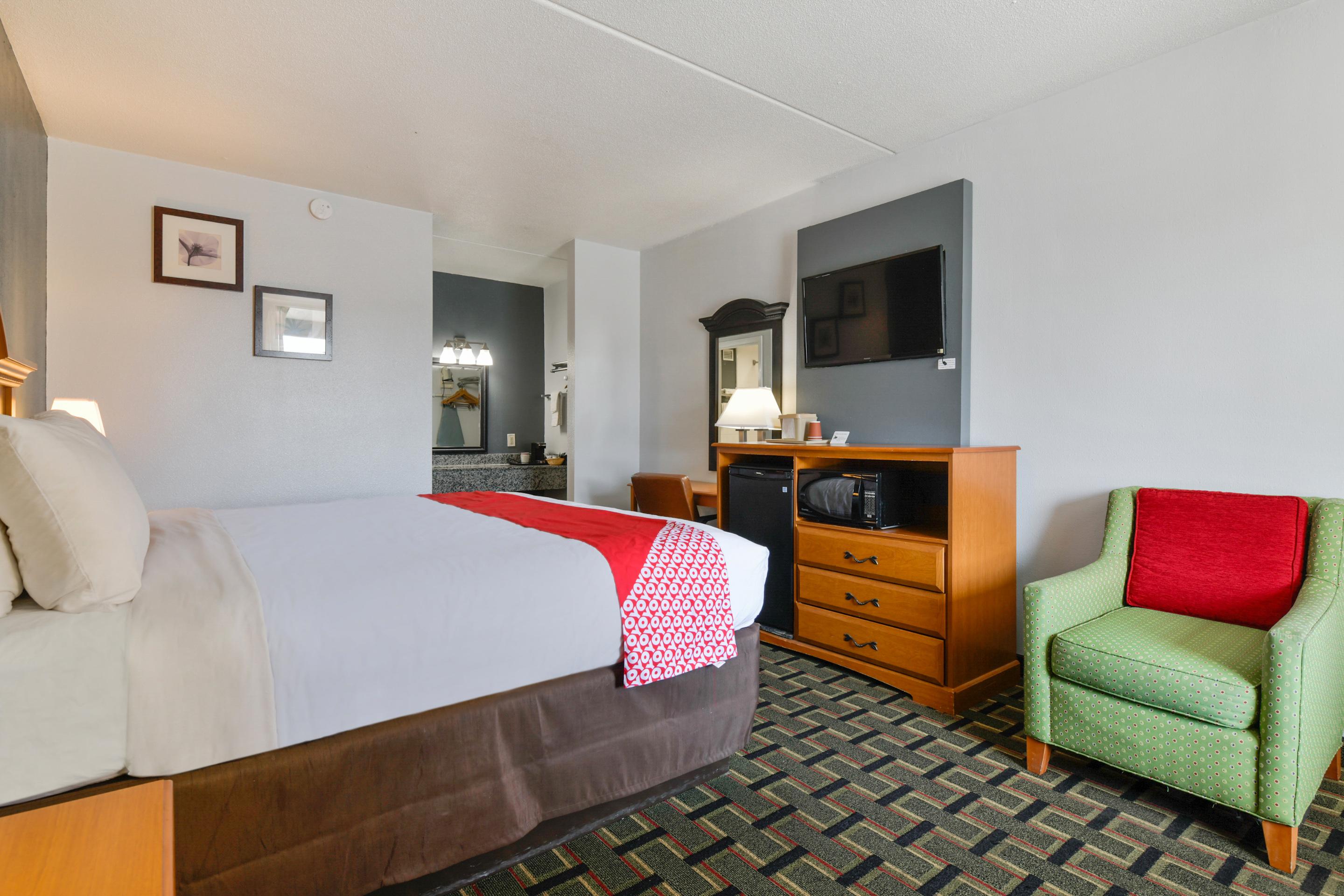 Oyo Hotel Lake Park - Valdosta Area Екстериор снимка