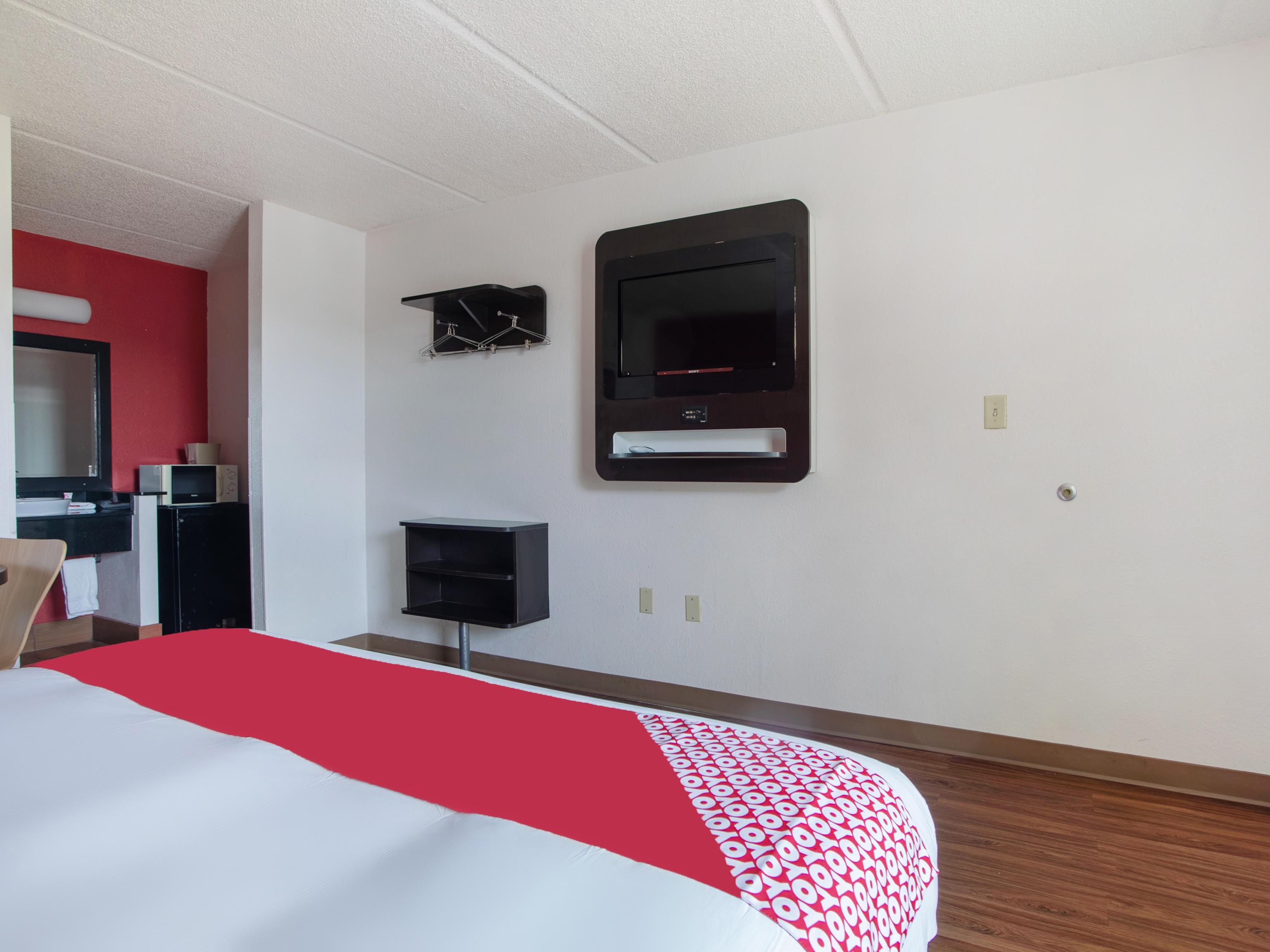 Oyo Hotel Lake Park - Valdosta Area Екстериор снимка