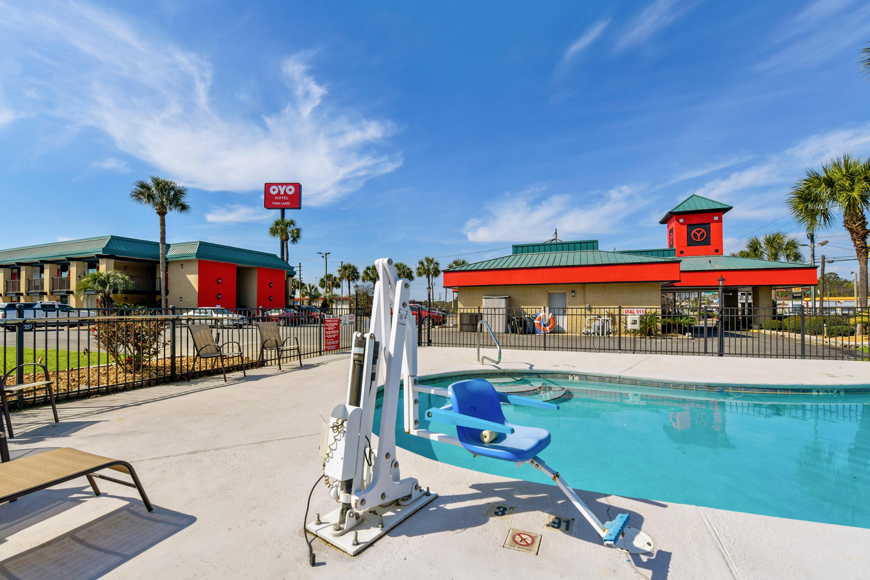 Oyo Hotel Lake Park - Valdosta Area Екстериор снимка