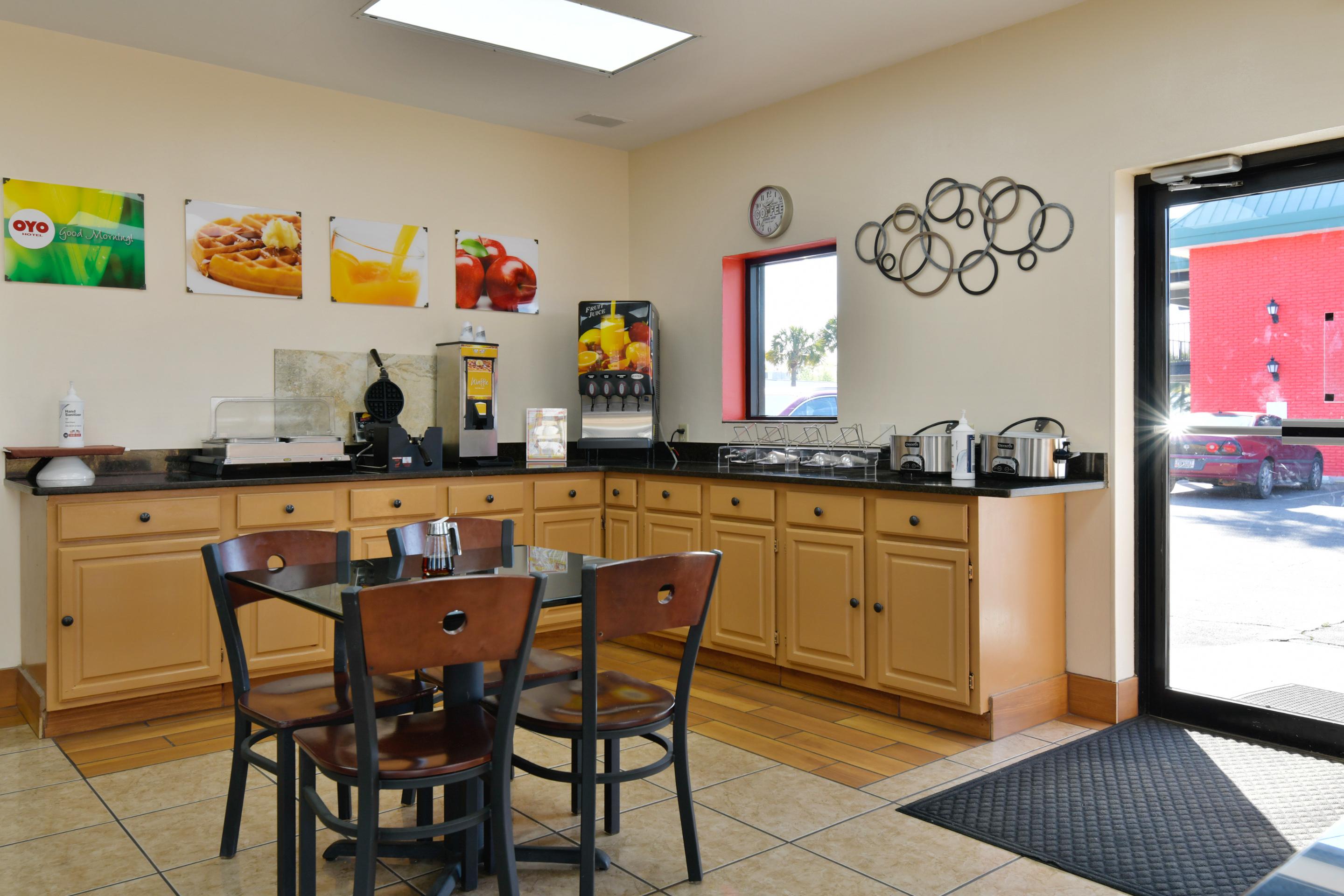 Oyo Hotel Lake Park - Valdosta Area Екстериор снимка