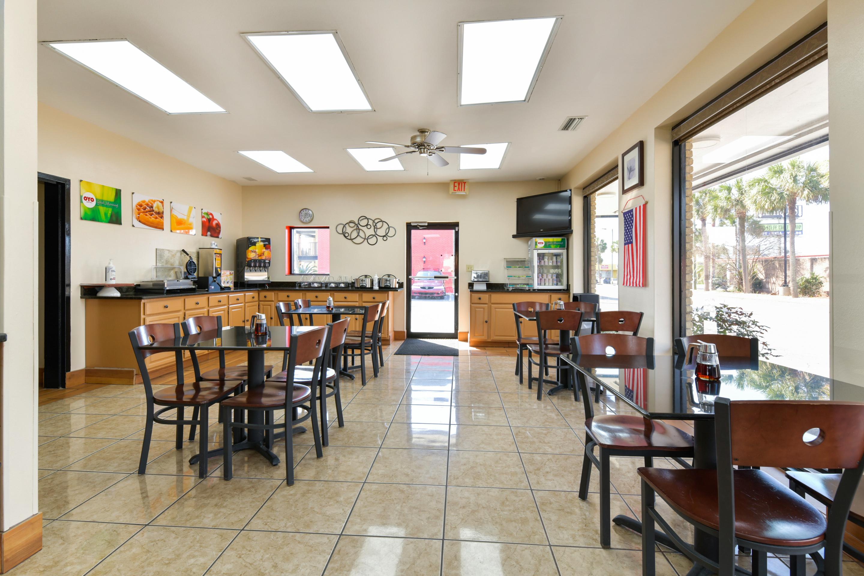 Oyo Hotel Lake Park - Valdosta Area Екстериор снимка