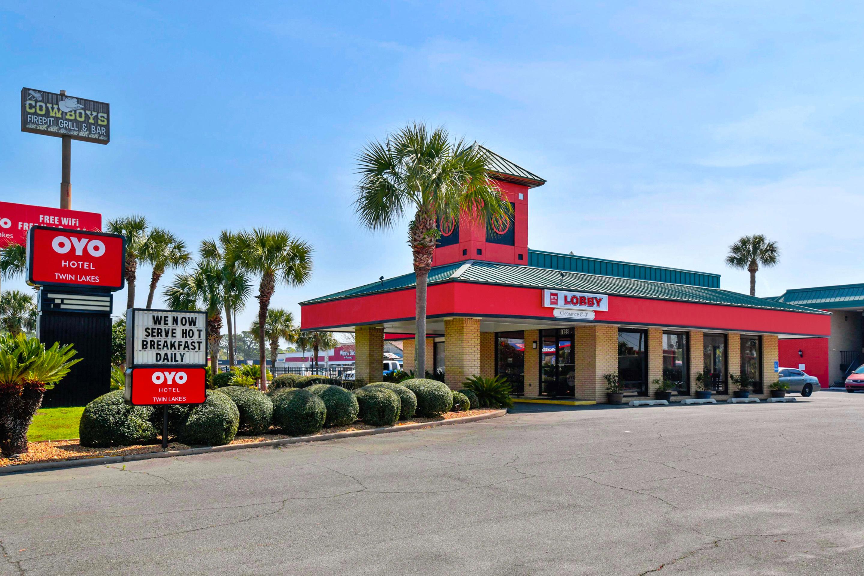 Oyo Hotel Lake Park - Valdosta Area Екстериор снимка