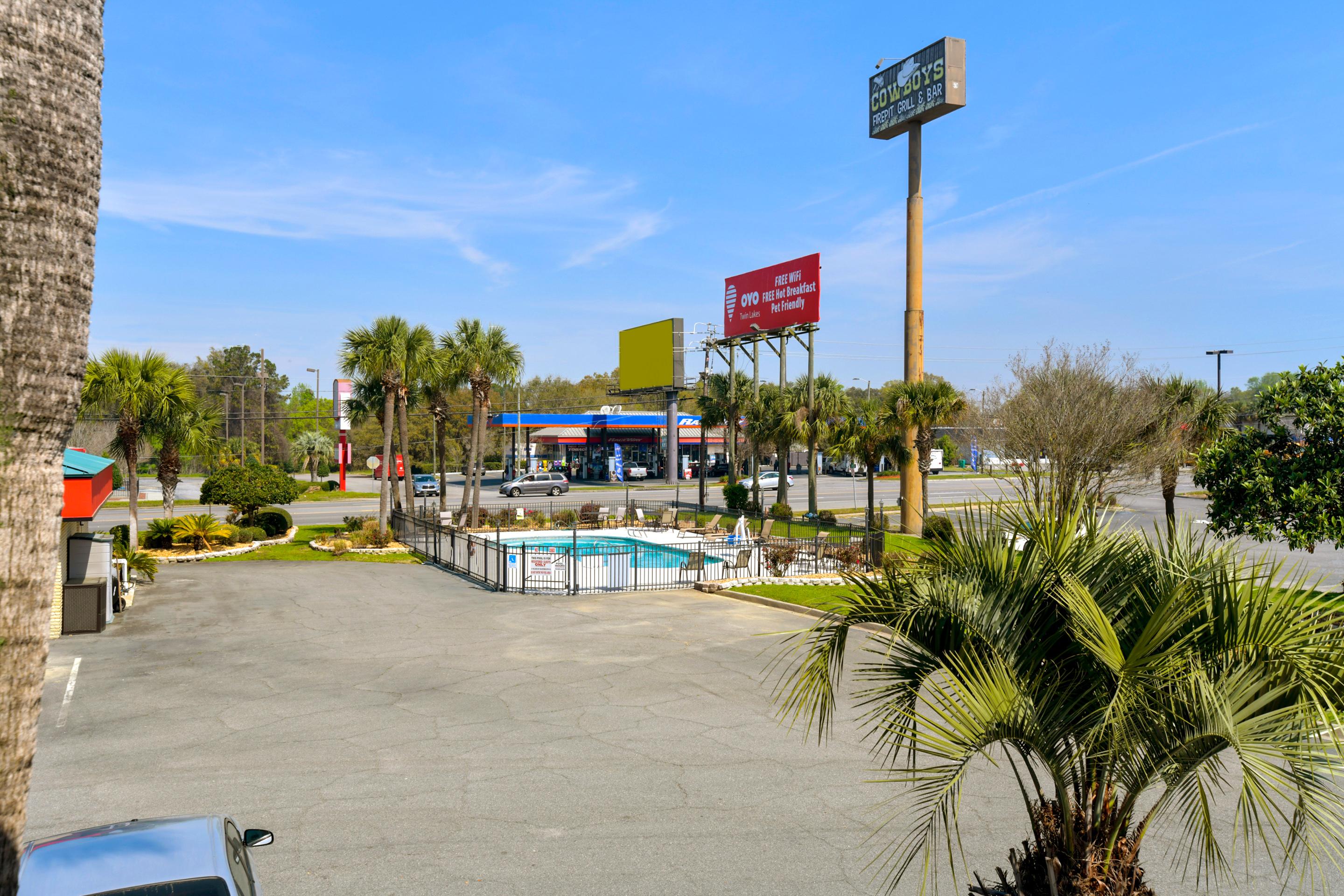 Oyo Hotel Lake Park - Valdosta Area Екстериор снимка