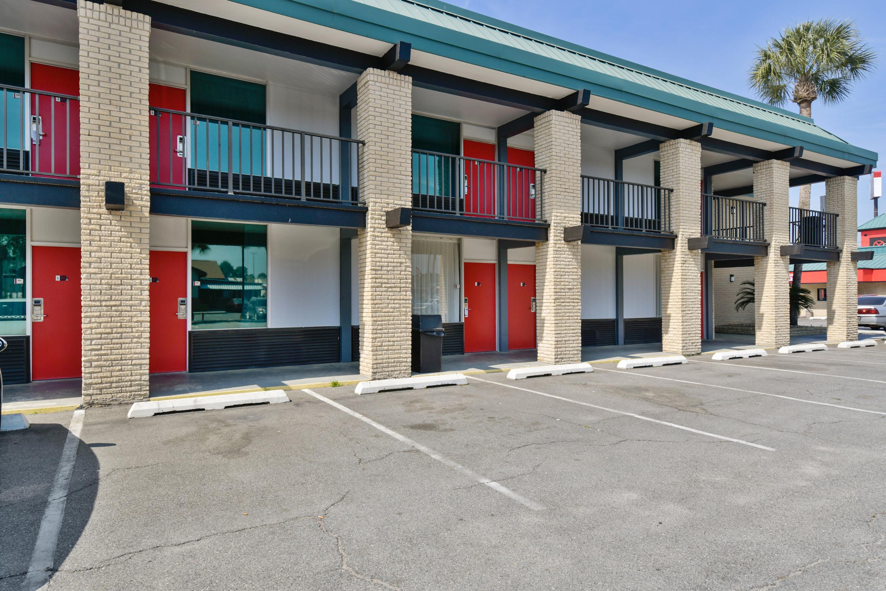 Oyo Hotel Lake Park - Valdosta Area Екстериор снимка