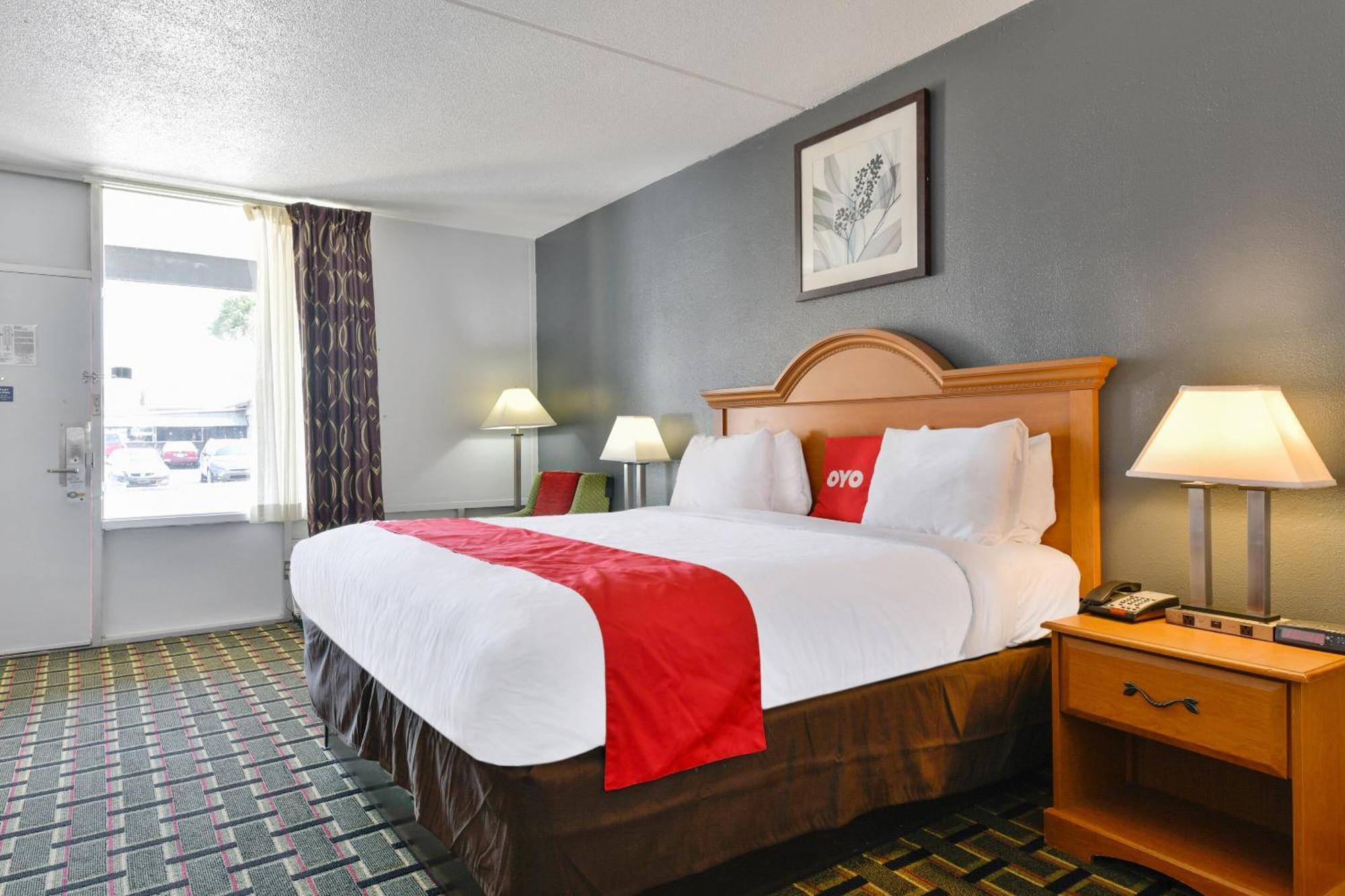 Oyo Hotel Lake Park - Valdosta Area Екстериор снимка