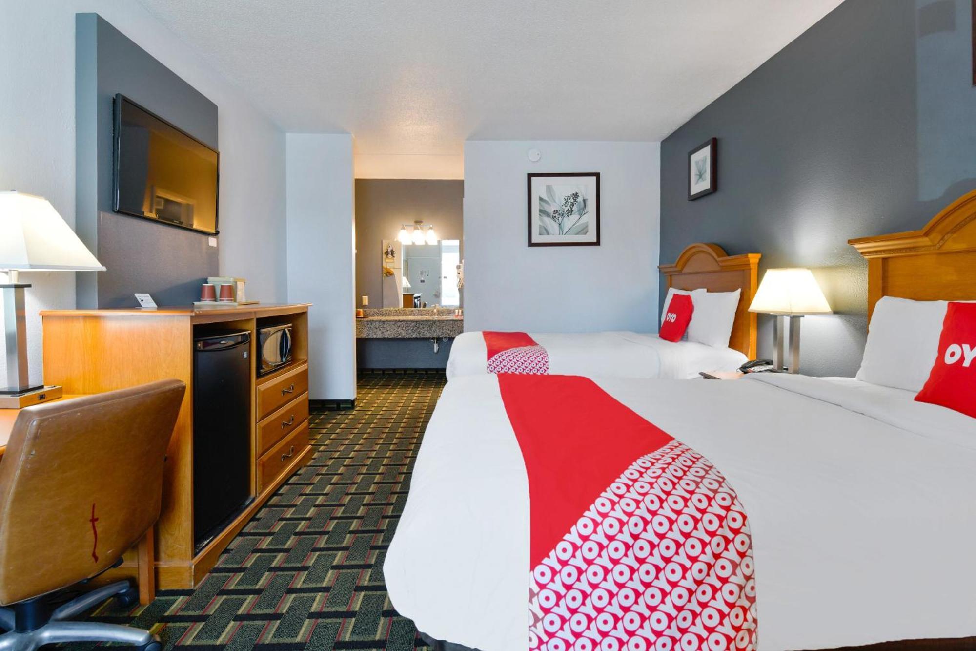Oyo Hotel Lake Park - Valdosta Area Екстериор снимка